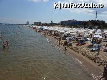 [P18] Burgas - Turisti la plaja si in apa marii. » foto by iulianic
 - 
<span class="allrVoted glyphicon glyphicon-heart hidden" id="av329093"></span>
<a class="m-l-10 hidden" id="sv329093" onclick="voting_Foto_DelVot(,329093,7421)" role="button">șterge vot <span class="glyphicon glyphicon-remove"></span></a>
<a id="v9329093" class=" c-red"  onclick="voting_Foto_SetVot(329093)" role="button"><span class="glyphicon glyphicon-heart-empty"></span> <b>LIKE</b> = Votează poza</a> <img class="hidden"  id="f329093W9" src="/imagini/loader.gif" border="0" /><span class="AjErrMes hidden" id="e329093ErM"></span>