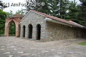 [P44] Kazanlak, Morm&acirc;ntul Tracic, originalul » foto by mprofeanu
 - 
<span class="allrVoted glyphicon glyphicon-heart hidden" id="av1239145"></span>
<a class="m-l-10 hidden" id="sv1239145" onclick="voting_Foto_DelVot(,1239145,7421)" role="button">șterge vot <span class="glyphicon glyphicon-remove"></span></a>
<a id="v91239145" class=" c-red"  onclick="voting_Foto_SetVot(1239145)" role="button"><span class="glyphicon glyphicon-heart-empty"></span> <b>LIKE</b> = Votează poza</a> <img class="hidden"  id="f1239145W9" src="/imagini/loader.gif" border="0" /><span class="AjErrMes hidden" id="e1239145ErM"></span>