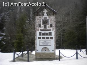 [P13] Monumentul inchinat lucratorilor acestul superb drum » foto by ceasornicarul
 - 
<span class="allrVoted glyphicon glyphicon-heart hidden" id="av1222454"></span>
<a class="m-l-10 hidden" id="sv1222454" onclick="voting_Foto_DelVot(,1222454,7508)" role="button">șterge vot <span class="glyphicon glyphicon-remove"></span></a>
<a id="v91222454" class=" c-red"  onclick="voting_Foto_SetVot(1222454)" role="button"><span class="glyphicon glyphicon-heart-empty"></span> <b>LIKE</b> = Votează poza</a> <img class="hidden"  id="f1222454W9" src="/imagini/loader.gif" border="0" /><span class="AjErrMes hidden" id="e1222454ErM"></span>