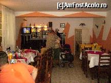 [P05] Restaurantul pensiunii, petrecerea era in toi. » foto by anadragusin
 - 
<span class="allrVoted glyphicon glyphicon-heart hidden" id="av138667"></span>
<a class="m-l-10 hidden" id="sv138667" onclick="voting_Foto_DelVot(,138667,7519)" role="button">șterge vot <span class="glyphicon glyphicon-remove"></span></a>
<a id="v9138667" class=" c-red"  onclick="voting_Foto_SetVot(138667)" role="button"><span class="glyphicon glyphicon-heart-empty"></span> <b>LIKE</b> = Votează poza</a> <img class="hidden"  id="f138667W9" src="/imagini/loader.gif" border="0" /><span class="AjErrMes hidden" id="e138667ErM"></span>