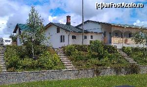 [P15] Chiliiile de lângă Mănăstirea Sf. Ioan Evanghelistul din comuna Cornu, jud. Prahova (în spatele lor se află prăpastia făcută de alunecarea de teren).  » foto by traian.leuca †
 - 
<span class="allrVoted glyphicon glyphicon-heart hidden" id="av513114"></span>
<a class="m-l-10 hidden" id="sv513114" onclick="voting_Foto_DelVot(,513114,7539)" role="button">șterge vot <span class="glyphicon glyphicon-remove"></span></a>
<a id="v9513114" class=" c-red"  onclick="voting_Foto_SetVot(513114)" role="button"><span class="glyphicon glyphicon-heart-empty"></span> <b>LIKE</b> = Votează poza</a> <img class="hidden"  id="f513114W9" src="/imagini/loader.gif" border="0" /><span class="AjErrMes hidden" id="e513114ErM"></span>