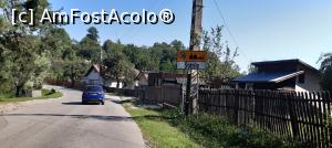[P20] Prin comuna Șotrile » foto by Carmen Ion
 - 
<span class="allrVoted glyphicon glyphicon-heart hidden" id="av1196000"></span>
<a class="m-l-10 hidden" id="sv1196000" onclick="voting_Foto_DelVot(,1196000,7539)" role="button">șterge vot <span class="glyphicon glyphicon-remove"></span></a>
<a id="v91196000" class=" c-red"  onclick="voting_Foto_SetVot(1196000)" role="button"><span class="glyphicon glyphicon-heart-empty"></span> <b>LIKE</b> = Votează poza</a> <img class="hidden"  id="f1196000W9" src="/imagini/loader.gif" border="0" /><span class="AjErrMes hidden" id="e1196000ErM"></span>
