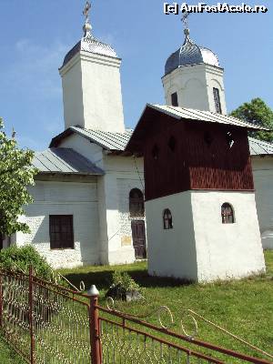[P31] Din nou biserica, fotografiată dintr-un alt unghi.  » foto by Carmen Ion
 - 
<span class="allrVoted glyphicon glyphicon-heart hidden" id="av634481"></span>
<a class="m-l-10 hidden" id="sv634481" onclick="voting_Foto_DelVot(,634481,7539)" role="button">șterge vot <span class="glyphicon glyphicon-remove"></span></a>
<a id="v9634481" class=" c-red"  onclick="voting_Foto_SetVot(634481)" role="button"><span class="glyphicon glyphicon-heart-empty"></span> <b>LIKE</b> = Votează poza</a> <img class="hidden"  id="f634481W9" src="/imagini/loader.gif" border="0" /><span class="AjErrMes hidden" id="e634481ErM"></span>