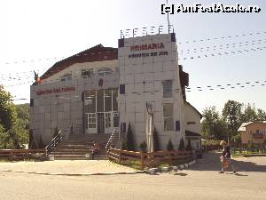 [P33] Primăria şi Centrul cultural din Proviţa, mândria localnicilor.  » foto by Carmen Ion
 - 
<span class="allrVoted glyphicon glyphicon-heart hidden" id="av634485"></span>
<a class="m-l-10 hidden" id="sv634485" onclick="voting_Foto_DelVot(,634485,7539)" role="button">șterge vot <span class="glyphicon glyphicon-remove"></span></a>
<a id="v9634485" class=" c-red"  onclick="voting_Foto_SetVot(634485)" role="button"><span class="glyphicon glyphicon-heart-empty"></span> <b>LIKE</b> = Votează poza</a> <img class="hidden"  id="f634485W9" src="/imagini/loader.gif" border="0" /><span class="AjErrMes hidden" id="e634485ErM"></span>