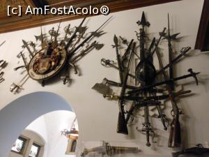 [P10] Sinaia - Castelul Peles. Sala mare a armelor. » foto by iulianic
 - 
<span class="allrVoted glyphicon glyphicon-heart hidden" id="av1288744"></span>
<a class="m-l-10 hidden" id="sv1288744" onclick="voting_Foto_DelVot(,1288744,7548)" role="button">șterge vot <span class="glyphicon glyphicon-remove"></span></a>
<a id="v91288744" class=" c-red"  onclick="voting_Foto_SetVot(1288744)" role="button"><span class="glyphicon glyphicon-heart-empty"></span> <b>LIKE</b> = Votează poza</a> <img class="hidden"  id="f1288744W9" src="/imagini/loader.gif" border="0" /><span class="AjErrMes hidden" id="e1288744ErM"></span>