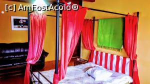 [P07] Camera nr 2 din apartamentul cu baldachine de 50 mp in care a fost 'inchesuit' un tatic cu un copil de 4 ani. Platise avans la camera dubla. Practic i-a revenit gratis.  » foto by Hangita
 - 
<span class="allrVoted glyphicon glyphicon-heart hidden" id="av1046558"></span>
<a class="m-l-10 hidden" id="sv1046558" onclick="voting_Foto_DelVot(,1046558,7567)" role="button">șterge vot <span class="glyphicon glyphicon-remove"></span></a>
<a id="v91046558" class=" c-red"  onclick="voting_Foto_SetVot(1046558)" role="button"><span class="glyphicon glyphicon-heart-empty"></span> <b>LIKE</b> = Votează poza</a> <img class="hidden"  id="f1046558W9" src="/imagini/loader.gif" border="0" /><span class="AjErrMes hidden" id="e1046558ErM"></span>