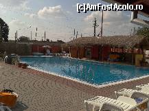 [P07] in curtea din spatele pensiunii e piscina cu sezlonguri in jur » foto by skippy
 - 
<span class="allrVoted glyphicon glyphicon-heart hidden" id="av461270"></span>
<a class="m-l-10 hidden" id="sv461270" onclick="voting_Foto_DelVot(,461270,7574)" role="button">șterge vot <span class="glyphicon glyphicon-remove"></span></a>
<a id="v9461270" class=" c-red"  onclick="voting_Foto_SetVot(461270)" role="button"><span class="glyphicon glyphicon-heart-empty"></span> <b>LIKE</b> = Votează poza</a> <img class="hidden"  id="f461270W9" src="/imagini/loader.gif" border="0" /><span class="AjErrMes hidden" id="e461270ErM"></span>