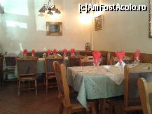 [P02] Restaurant Ornella Vlaicu - sala restaurantului.  » foto by creivean
 - 
<span class="allrVoted glyphicon glyphicon-heart hidden" id="av424276"></span>
<a class="m-l-10 hidden" id="sv424276" onclick="voting_Foto_DelVot(,424276,7574)" role="button">șterge vot <span class="glyphicon glyphicon-remove"></span></a>
<a id="v9424276" class=" c-red"  onclick="voting_Foto_SetVot(424276)" role="button"><span class="glyphicon glyphicon-heart-empty"></span> <b>LIKE</b> = Votează poza</a> <img class="hidden"  id="f424276W9" src="/imagini/loader.gif" border="0" /><span class="AjErrMes hidden" id="e424276ErM"></span>
