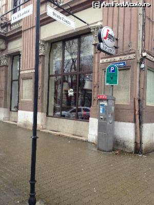[P06] Exteriorul cafenelei. Poza de pe colt.  » foto by bartaiomu
 - 
<span class="allrVoted glyphicon glyphicon-heart hidden" id="av599649"></span>
<a class="m-l-10 hidden" id="sv599649" onclick="voting_Foto_DelVot(,599649,7574)" role="button">șterge vot <span class="glyphicon glyphicon-remove"></span></a>
<a id="v9599649" class=" c-red"  onclick="voting_Foto_SetVot(599649)" role="button"><span class="glyphicon glyphicon-heart-empty"></span> <b>LIKE</b> = Votează poza</a> <img class="hidden"  id="f599649W9" src="/imagini/loader.gif" border="0" /><span class="AjErrMes hidden" id="e599649ErM"></span>
