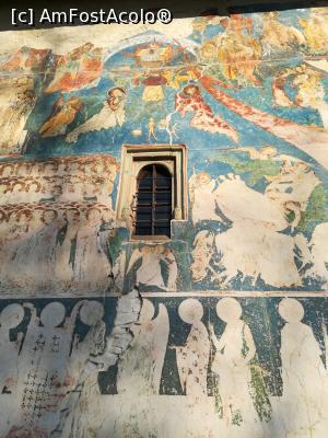 [P05] Biserica Arbore - deasupre ferestrei este pictura Judecății de Apoi » foto by Daisy Petal
 - 
<span class="allrVoted glyphicon glyphicon-heart hidden" id="av1162883"></span>
<a class="m-l-10 hidden" id="sv1162883" onclick="voting_Foto_DelVot(,1162883,7580)" role="button">șterge vot <span class="glyphicon glyphicon-remove"></span></a>
<a id="v91162883" class=" c-red"  onclick="voting_Foto_SetVot(1162883)" role="button"><span class="glyphicon glyphicon-heart-empty"></span> <b>LIKE</b> = Votează poza</a> <img class="hidden"  id="f1162883W9" src="/imagini/loader.gif" border="0" /><span class="AjErrMes hidden" id="e1162883ErM"></span>