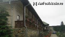 [P23] in curtea manastirii, in stanga intrarii » foto by cristi82d
 - 
<span class="allrVoted glyphicon glyphicon-heart hidden" id="av141811"></span>
<a class="m-l-10 hidden" id="sv141811" onclick="voting_Foto_DelVot(,141811,7583)" role="button">șterge vot <span class="glyphicon glyphicon-remove"></span></a>
<a id="v9141811" class=" c-red"  onclick="voting_Foto_SetVot(141811)" role="button"><span class="glyphicon glyphicon-heart-empty"></span> <b>LIKE</b> = Votează poza</a> <img class="hidden"  id="f141811W9" src="/imagini/loader.gif" border="0" /><span class="AjErrMes hidden" id="e141811ErM"></span>