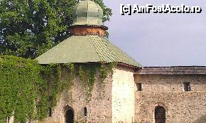 [P15] Turnul de vestce adăposteşte magazia de materiale, de la Mănăstirea Râşca, com. Bogdăneşti, jud. Suceava.  » foto by traian.leuca †
 - 
<span class="allrVoted glyphicon glyphicon-heart hidden" id="av432574"></span>
<a class="m-l-10 hidden" id="sv432574" onclick="voting_Foto_DelVot(,432574,7583)" role="button">șterge vot <span class="glyphicon glyphicon-remove"></span></a>
<a id="v9432574" class=" c-red"  onclick="voting_Foto_SetVot(432574)" role="button"><span class="glyphicon glyphicon-heart-empty"></span> <b>LIKE</b> = Votează poza</a> <img class="hidden"  id="f432574W9" src="/imagini/loader.gif" border="0" /><span class="AjErrMes hidden" id="e432574ErM"></span>