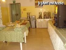 [P10] Florenta – Hotel Castri - la masa mai mult decat modestie » foto by Diaura*
 - 
<span class="allrVoted glyphicon glyphicon-heart hidden" id="av143467"></span>
<a class="m-l-10 hidden" id="sv143467" onclick="voting_Foto_DelVot(,143467,7616)" role="button">șterge vot <span class="glyphicon glyphicon-remove"></span></a>
<a id="v9143467" class=" c-red"  onclick="voting_Foto_SetVot(143467)" role="button"><span class="glyphicon glyphicon-heart-empty"></span> <b>LIKE</b> = Votează poza</a> <img class="hidden"  id="f143467W9" src="/imagini/loader.gif" border="0" /><span class="AjErrMes hidden" id="e143467ErM"></span>
