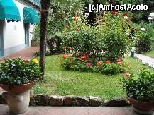 [P12] Florenta – Hotel Castri - gradina; in stanga salonul de masaj si sauna » foto by Diaura*
 - 
<span class="allrVoted glyphicon glyphicon-heart hidden" id="av143469"></span>
<a class="m-l-10 hidden" id="sv143469" onclick="voting_Foto_DelVot(,143469,7616)" role="button">șterge vot <span class="glyphicon glyphicon-remove"></span></a>
<a id="v9143469" class=" c-red"  onclick="voting_Foto_SetVot(143469)" role="button"><span class="glyphicon glyphicon-heart-empty"></span> <b>LIKE</b> = Votează poza</a> <img class="hidden"  id="f143469W9" src="/imagini/loader.gif" border="0" /><span class="AjErrMes hidden" id="e143469ErM"></span>