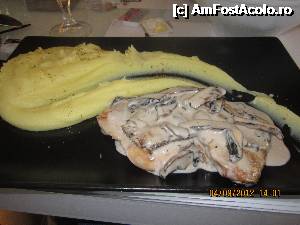 [P06] Specialitate Spaghettomania - Chicken a la Creme » foto by malinici
 - 
<span class="allrVoted glyphicon glyphicon-heart hidden" id="av375832"></span>
<a class="m-l-10 hidden" id="sv375832" onclick="voting_Foto_DelVot(,375832,7733)" role="button">șterge vot <span class="glyphicon glyphicon-remove"></span></a>
<a id="v9375832" class=" c-red"  onclick="voting_Foto_SetVot(375832)" role="button"><span class="glyphicon glyphicon-heart-empty"></span> <b>LIKE</b> = Votează poza</a> <img class="hidden"  id="f375832W9" src="/imagini/loader.gif" border="0" /><span class="AjErrMes hidden" id="e375832ErM"></span>