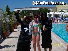 [P19] animatori care intretin atmosfera la piscina » foto by oli
 - 
<span class="allrVoted glyphicon glyphicon-heart hidden" id="av232124"></span>
<a class="m-l-10 hidden" id="sv232124" onclick="voting_Foto_DelVot(,232124,7822)" role="button">șterge vot <span class="glyphicon glyphicon-remove"></span></a>
<a id="v9232124" class=" c-red"  onclick="voting_Foto_SetVot(232124)" role="button"><span class="glyphicon glyphicon-heart-empty"></span> <b>LIKE</b> = Votează poza</a> <img class="hidden"  id="f232124W9" src="/imagini/loader.gif" border="0" /><span class="AjErrMes hidden" id="e232124ErM"></span>