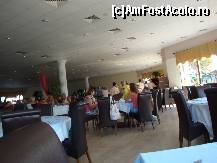 [P13] sala de mese din cadrul restaurantului » foto by simona76
 - 
<span class="allrVoted glyphicon glyphicon-heart hidden" id="av222276"></span>
<a class="m-l-10 hidden" id="sv222276" onclick="voting_Foto_DelVot(,222276,7822)" role="button">șterge vot <span class="glyphicon glyphicon-remove"></span></a>
<a id="v9222276" class=" c-red"  onclick="voting_Foto_SetVot(222276)" role="button"><span class="glyphicon glyphicon-heart-empty"></span> <b>LIKE</b> = Votează poza</a> <img class="hidden"  id="f222276W9" src="/imagini/loader.gif" border="0" /><span class="AjErrMes hidden" id="e222276ErM"></span>