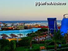 [P01] vedere din camera spre toboganul cu valuri si spre tsunami (toboganul albastru). » foto by basaku
 - 
<span class="allrVoted glyphicon glyphicon-heart hidden" id="av161468"></span>
<a class="m-l-10 hidden" id="sv161468" onclick="voting_Foto_DelVot(,161468,7832)" role="button">șterge vot <span class="glyphicon glyphicon-remove"></span></a>
<a id="v9161468" class=" c-red"  onclick="voting_Foto_SetVot(161468)" role="button"><span class="glyphicon glyphicon-heart-empty"></span> <b>LIKE</b> = Votează poza</a> <img class="hidden"  id="f161468W9" src="/imagini/loader.gif" border="0" /><span class="AjErrMes hidden" id="e161468ErM"></span>