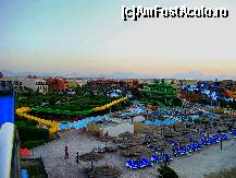 [P02] Vedere de pe tsunami slider, inspre aquapark. Fotografia a fost facuta la inserat » foto by basaku
 - 
<span class="allrVoted glyphicon glyphicon-heart hidden" id="av161469"></span>
<a class="m-l-10 hidden" id="sv161469" onclick="voting_Foto_DelVot(,161469,7832)" role="button">șterge vot <span class="glyphicon glyphicon-remove"></span></a>
<a id="v9161469" class=" c-red"  onclick="voting_Foto_SetVot(161469)" role="button"><span class="glyphicon glyphicon-heart-empty"></span> <b>LIKE</b> = Votează poza</a> <img class="hidden"  id="f161469W9" src="/imagini/loader.gif" border="0" /><span class="AjErrMes hidden" id="e161469ErM"></span>