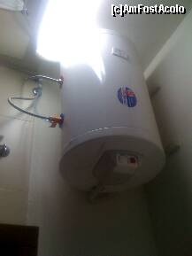 [P29] boilerul prins de perete a facut fata cu brio ptr 2 persoane care puteau face dus unul dupa altul (cam de 50 l) » foto by commandorsteel*
 - 
<span class="allrVoted glyphicon glyphicon-heart hidden" id="av180213"></span>
<a class="m-l-10 hidden" id="sv180213" onclick="voting_Foto_DelVot(,180213,7855)" role="button">șterge vot <span class="glyphicon glyphicon-remove"></span></a>
<a id="v9180213" class=" c-red"  onclick="voting_Foto_SetVot(180213)" role="button"><span class="glyphicon glyphicon-heart-empty"></span> <b>LIKE</b> = Votează poza</a> <img class="hidden"  id="f180213W9" src="/imagini/loader.gif" border="0" /><span class="AjErrMes hidden" id="e180213ErM"></span>