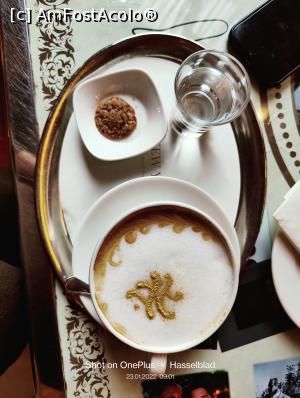 [P15] <strong>Cappuccino</strong> în versiunea <strong>24 carat gold New York</strong> » foto by creivean
 - 
<span class="allrVoted glyphicon glyphicon-heart hidden" id="av1303448"></span>
<a class="m-l-10 hidden" id="sv1303448" onclick="voting_Foto_DelVot(,1303448,7866)" role="button">șterge vot <span class="glyphicon glyphicon-remove"></span></a>
<a id="v91303448" class=" c-red"  onclick="voting_Foto_SetVot(1303448)" role="button"><span class="glyphicon glyphicon-heart-empty"></span> <b>LIKE</b> = Votează poza</a> <img class="hidden"  id="f1303448W9" src="/imagini/loader.gif" border="0" /><span class="AjErrMes hidden" id="e1303448ErM"></span>