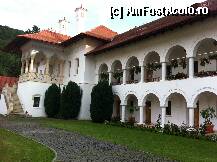 [P41] toata curtea era plina de flori » foto by guesswhoo*
 - 
<span class="allrVoted glyphicon glyphicon-heart hidden" id="av240110"></span>
<a class="m-l-10 hidden" id="sv240110" onclick="voting_Foto_DelVot(,240110,7879)" role="button">șterge vot <span class="glyphicon glyphicon-remove"></span></a>
<a id="v9240110" class=" c-red"  onclick="voting_Foto_SetVot(240110)" role="button"><span class="glyphicon glyphicon-heart-empty"></span> <b>LIKE</b> = Votează poza</a> <img class="hidden"  id="f240110W9" src="/imagini/loader.gif" border="0" /><span class="AjErrMes hidden" id="e240110ErM"></span>