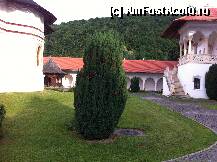 [P42] de jur imprejur este inconjurata de munti » foto by guesswhoo*
 - 
<span class="allrVoted glyphicon glyphicon-heart hidden" id="av240111"></span>
<a class="m-l-10 hidden" id="sv240111" onclick="voting_Foto_DelVot(,240111,7879)" role="button">șterge vot <span class="glyphicon glyphicon-remove"></span></a>
<a id="v9240111" class=" c-red"  onclick="voting_Foto_SetVot(240111)" role="button"><span class="glyphicon glyphicon-heart-empty"></span> <b>LIKE</b> = Votează poza</a> <img class="hidden"  id="f240111W9" src="/imagini/loader.gif" border="0" /><span class="AjErrMes hidden" id="e240111ErM"></span>