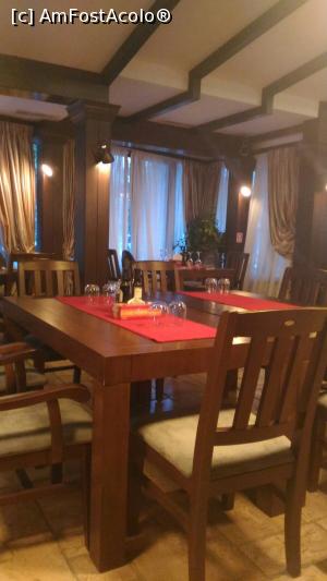 [P03] restaurant D'Amici - interiorul restaurantului » foto by zlatna
 - 
<span class="allrVoted glyphicon glyphicon-heart hidden" id="av779844"></span>
<a class="m-l-10 hidden" id="sv779844" onclick="voting_Foto_DelVot(,779844,7905)" role="button">șterge vot <span class="glyphicon glyphicon-remove"></span></a>
<a id="v9779844" class=" c-red"  onclick="voting_Foto_SetVot(779844)" role="button"><span class="glyphicon glyphicon-heart-empty"></span> <b>LIKE</b> = Votează poza</a> <img class="hidden"  id="f779844W9" src="/imagini/loader.gif" border="0" /><span class="AjErrMes hidden" id="e779844ErM"></span>