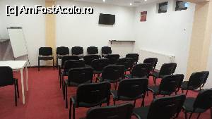 [P25] sala de conferinte » foto by silvia tudoran
 - 
<span class="allrVoted glyphicon glyphicon-heart hidden" id="av796076"></span>
<a class="m-l-10 hidden" id="sv796076" onclick="voting_Foto_DelVot(,796076,7916)" role="button">șterge vot <span class="glyphicon glyphicon-remove"></span></a>
<a id="v9796076" class=" c-red"  onclick="voting_Foto_SetVot(796076)" role="button"><span class="glyphicon glyphicon-heart-empty"></span> <b>LIKE</b> = Votează poza</a> <img class="hidden"  id="f796076W9" src="/imagini/loader.gif" border="0" /><span class="AjErrMes hidden" id="e796076ErM"></span>