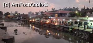 [P20] Kathmandu - La Templul Pashupatinath, locul de incinerare de pe malul râului Baghmati. » foto by iulianic
 - 
<span class="allrVoted glyphicon glyphicon-heart hidden" id="av1469323"></span>
<a class="m-l-10 hidden" id="sv1469323" onclick="voting_Foto_DelVot(,1469323,7929)" role="button">șterge vot <span class="glyphicon glyphicon-remove"></span></a>
<a id="v91469323" class=" c-red"  onclick="voting_Foto_SetVot(1469323)" role="button"><span class="glyphicon glyphicon-heart-empty"></span> <b>LIKE</b> = Votează poza</a> <img class="hidden"  id="f1469323W9" src="/imagini/loader.gif" border="0" /><span class="AjErrMes hidden" id="e1469323ErM"></span>