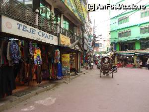 [P31] zona Thamel » foto by buterfly*
 - 
<span class="allrVoted glyphicon glyphicon-heart hidden" id="av508285"></span>
<a class="m-l-10 hidden" id="sv508285" onclick="voting_Foto_DelVot(,508285,7929)" role="button">șterge vot <span class="glyphicon glyphicon-remove"></span></a>
<a id="v9508285" class=" c-red"  onclick="voting_Foto_SetVot(508285)" role="button"><span class="glyphicon glyphicon-heart-empty"></span> <b>LIKE</b> = Votează poza</a> <img class="hidden"  id="f508285W9" src="/imagini/loader.gif" border="0" /><span class="AjErrMes hidden" id="e508285ErM"></span>