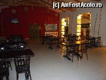 [P02] O parte din restaurantul spatios .Cele doua 'guri de iesire' dus spre bar. » foto by adri-nico
 - 
<span class="allrVoted glyphicon glyphicon-heart hidden" id="av281210"></span>
<a class="m-l-10 hidden" id="sv281210" onclick="voting_Foto_DelVot(,281210,7933)" role="button">șterge vot <span class="glyphicon glyphicon-remove"></span></a>
<a id="v9281210" class=" c-red"  onclick="voting_Foto_SetVot(281210)" role="button"><span class="glyphicon glyphicon-heart-empty"></span> <b>LIKE</b> = Votează poza</a> <img class="hidden"  id="f281210W9" src="/imagini/loader.gif" border="0" /><span class="AjErrMes hidden" id="e281210ErM"></span>