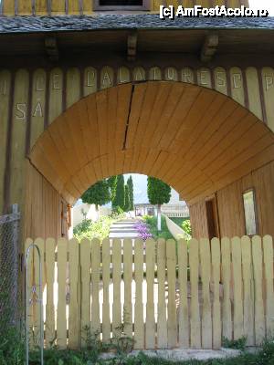 [P12] Intrarea pe sub clopotniță.  » foto by tata123 🔱
 - 
<span class="allrVoted glyphicon glyphicon-heart hidden" id="av606554"></span>
<a class="m-l-10 hidden" id="sv606554" onclick="voting_Foto_DelVot(,606554,7948)" role="button">șterge vot <span class="glyphicon glyphicon-remove"></span></a>
<a id="v9606554" class=" c-red"  onclick="voting_Foto_SetVot(606554)" role="button"><span class="glyphicon glyphicon-heart-empty"></span> <b>LIKE</b> = Votează poza</a> <img class="hidden"  id="f606554W9" src="/imagini/loader.gif" border="0" /><span class="AjErrMes hidden" id="e606554ErM"></span>