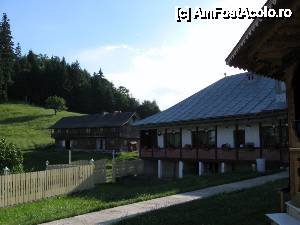 [P14] Corpul de chili și gospodăria Mănăstirii Horăicioara.  » foto by tata123 🔱
 - 
<span class="allrVoted glyphicon glyphicon-heart hidden" id="av606556"></span>
<a class="m-l-10 hidden" id="sv606556" onclick="voting_Foto_DelVot(,606556,7948)" role="button">șterge vot <span class="glyphicon glyphicon-remove"></span></a>
<a id="v9606556" class=" c-red"  onclick="voting_Foto_SetVot(606556)" role="button"><span class="glyphicon glyphicon-heart-empty"></span> <b>LIKE</b> = Votează poza</a> <img class="hidden"  id="f606556W9" src="/imagini/loader.gif" border="0" /><span class="AjErrMes hidden" id="e606556ErM"></span>