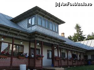 [P15] Stăreția Mănăstirii Horăicioara - casă în stil tradițional.  » foto by tata123 🔱
 - 
<span class="allrVoted glyphicon glyphicon-heart hidden" id="av606557"></span>
<a class="m-l-10 hidden" id="sv606557" onclick="voting_Foto_DelVot(,606557,7948)" role="button">șterge vot <span class="glyphicon glyphicon-remove"></span></a>
<a id="v9606557" class=" c-red"  onclick="voting_Foto_SetVot(606557)" role="button"><span class="glyphicon glyphicon-heart-empty"></span> <b>LIKE</b> = Votează poza</a> <img class="hidden"  id="f606557W9" src="/imagini/loader.gif" border="0" /><span class="AjErrMes hidden" id="e606557ErM"></span>