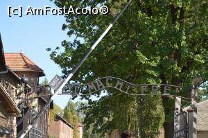 [P02] Poarta de intrare în Auschwitz I » foto by ariciu*
 - 
<span class="allrVoted glyphicon glyphicon-heart hidden" id="av784499"></span>
<a class="m-l-10 hidden" id="sv784499" onclick="voting_Foto_DelVot(,784499,7968)" role="button">șterge vot <span class="glyphicon glyphicon-remove"></span></a>
<a id="v9784499" class=" c-red"  onclick="voting_Foto_SetVot(784499)" role="button"><span class="glyphicon glyphicon-heart-empty"></span> <b>LIKE</b> = Votează poza</a> <img class="hidden"  id="f784499W9" src="/imagini/loader.gif" border="0" /><span class="AjErrMes hidden" id="e784499ErM"></span>
