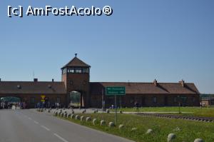 [P25] Intrarea în Birkenau » foto by ariciu*
 - 
<span class="allrVoted glyphicon glyphicon-heart hidden" id="av784522"></span>
<a class="m-l-10 hidden" id="sv784522" onclick="voting_Foto_DelVot(,784522,7968)" role="button">șterge vot <span class="glyphicon glyphicon-remove"></span></a>
<a id="v9784522" class=" c-red"  onclick="voting_Foto_SetVot(784522)" role="button"><span class="glyphicon glyphicon-heart-empty"></span> <b>LIKE</b> = Votează poza</a> <img class="hidden"  id="f784522W9" src="/imagini/loader.gif" border="0" /><span class="AjErrMes hidden" id="e784522ErM"></span>