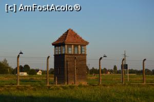 [P38] Turn de observație la Birkenau.  » foto by ariciu*
 - 
<span class="allrVoted glyphicon glyphicon-heart hidden" id="av784548"></span>
<a class="m-l-10 hidden" id="sv784548" onclick="voting_Foto_DelVot(,784548,7968)" role="button">șterge vot <span class="glyphicon glyphicon-remove"></span></a>
<a id="v9784548" class=" c-red"  onclick="voting_Foto_SetVot(784548)" role="button"><span class="glyphicon glyphicon-heart-empty"></span> <b>LIKE</b> = Votează poza</a> <img class="hidden"  id="f784548W9" src="/imagini/loader.gif" border="0" /><span class="AjErrMes hidden" id="e784548ErM"></span>