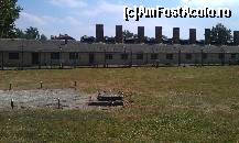 [P08] Barăci pentru deţinuţi pe latura nordică lagărul de muncă şi exterminare Auschwitz I. Memorialul Auschwitz Polonia.  » foto by traian.leuca †
 - 
<span class="allrVoted glyphicon glyphicon-heart hidden" id="av488523"></span>
<a class="m-l-10 hidden" id="sv488523" onclick="voting_Foto_DelVot(,488523,7968)" role="button">șterge vot <span class="glyphicon glyphicon-remove"></span></a>
<a id="v9488523" class=" c-red"  onclick="voting_Foto_SetVot(488523)" role="button"><span class="glyphicon glyphicon-heart-empty"></span> <b>LIKE</b> = Votează poza</a> <img class="hidden"  id="f488523W9" src="/imagini/loader.gif" border="0" /><span class="AjErrMes hidden" id="e488523ErM"></span>