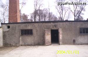 [P24] Intrarea în clădirea sălii de baie și a crematoriului » foto by Yersinia Pestis
 - 
<span class="allrVoted glyphicon glyphicon-heart hidden" id="av570746"></span>
<a class="m-l-10 hidden" id="sv570746" onclick="voting_Foto_DelVot(,570746,7968)" role="button">șterge vot <span class="glyphicon glyphicon-remove"></span></a>
<a id="v9570746" class=" c-red"  onclick="voting_Foto_SetVot(570746)" role="button"><span class="glyphicon glyphicon-heart-empty"></span> <b>LIKE</b> = Votează poza</a> <img class="hidden"  id="f570746W9" src="/imagini/loader.gif" border="0" /><span class="AjErrMes hidden" id="e570746ErM"></span>