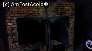 [P28] Aici au fost arsi cei gazati » foto by micutzu
 - 
<span class="allrVoted glyphicon glyphicon-heart hidden" id="av1017719"></span>
<a class="m-l-10 hidden" id="sv1017719" onclick="voting_Foto_DelVot(,1017719,7968)" role="button">șterge vot <span class="glyphicon glyphicon-remove"></span></a>
<a id="v91017719" class=" c-red"  onclick="voting_Foto_SetVot(1017719)" role="button"><span class="glyphicon glyphicon-heart-empty"></span> <b>LIKE</b> = Votează poza</a> <img class="hidden"  id="f1017719W9" src="/imagini/loader.gif" border="0" /><span class="AjErrMes hidden" id="e1017719ErM"></span>