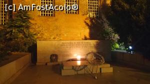 [P12] Sofia by night - biserica Sfânta Sofia, Monumentul Eroului Necunoscut » foto by Dragoș_MD
 - 
<span class="allrVoted glyphicon glyphicon-heart hidden" id="av1142382"></span>
<a class="m-l-10 hidden" id="sv1142382" onclick="voting_Foto_DelVot(,1142382,7987)" role="button">șterge vot <span class="glyphicon glyphicon-remove"></span></a>
<a id="v91142382" class=" c-red"  onclick="voting_Foto_SetVot(1142382)" role="button"><span class="glyphicon glyphicon-heart-empty"></span> <b>LIKE</b> = Votează poza</a> <img class="hidden"  id="f1142382W9" src="/imagini/loader.gif" border="0" /><span class="AjErrMes hidden" id="e1142382ErM"></span>