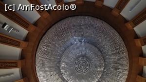 [P13] Muzeul Național de Istorie al Bulgariei -... și candelabrul ce o luminează » foto by Dragoș_MD
 - 
<span class="allrVoted glyphicon glyphicon-heart hidden" id="av1142529"></span>
<a class="m-l-10 hidden" id="sv1142529" onclick="voting_Foto_DelVot(,1142529,7987)" role="button">șterge vot <span class="glyphicon glyphicon-remove"></span></a>
<a id="v91142529" class=" c-red"  onclick="voting_Foto_SetVot(1142529)" role="button"><span class="glyphicon glyphicon-heart-empty"></span> <b>LIKE</b> = Votează poza</a> <img class="hidden"  id="f1142529W9" src="/imagini/loader.gif" border="0" /><span class="AjErrMes hidden" id="e1142529ErM"></span>