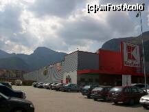 [P06] KAUFLAND » foto by Romania4EVER
 - 
<span class="allrVoted glyphicon glyphicon-heart hidden" id="av257981"></span>
<a class="m-l-10 hidden" id="sv257981" onclick="voting_Foto_DelVot(,257981,7987)" role="button">șterge vot <span class="glyphicon glyphicon-remove"></span></a>
<a id="v9257981" class=" c-red"  onclick="voting_Foto_SetVot(257981)" role="button"><span class="glyphicon glyphicon-heart-empty"></span> <b>LIKE</b> = Votează poza</a> <img class="hidden"  id="f257981W9" src="/imagini/loader.gif" border="0" /><span class="AjErrMes hidden" id="e257981ErM"></span>