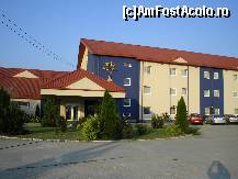 [P01] Hotelul de trei stele Iris, la 2 km de vama Borş » foto by Costi
 - 
<span class="allrVoted glyphicon glyphicon-heart hidden" id="av162613"></span>
<a class="m-l-10 hidden" id="sv162613" onclick="voting_Foto_DelVot(,162613,7994)" role="button">șterge vot <span class="glyphicon glyphicon-remove"></span></a>
<a id="v9162613" class=" c-red"  onclick="voting_Foto_SetVot(162613)" role="button"><span class="glyphicon glyphicon-heart-empty"></span> <b>LIKE</b> = Votează poza</a> <img class="hidden"  id="f162613W9" src="/imagini/loader.gif" border="0" /><span class="AjErrMes hidden" id="e162613ErM"></span>