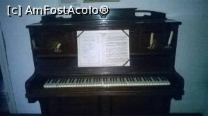 [P09] Dovada educaţiei muzicale şi a inspiraţiei generată de aceasta există în muzeu prin expunerea a doua piane.  » foto by DanielG&Family
 - 
<span class="allrVoted glyphicon glyphicon-heart hidden" id="av711191"></span>
<a class="m-l-10 hidden" id="sv711191" onclick="voting_Foto_DelVot(,711191,8023)" role="button">șterge vot <span class="glyphicon glyphicon-remove"></span></a>
<a id="v9711191" class=" c-red"  onclick="voting_Foto_SetVot(711191)" role="button"><span class="glyphicon glyphicon-heart-empty"></span> <b>LIKE</b> = Votează poza</a> <img class="hidden"  id="f711191W9" src="/imagini/loader.gif" border="0" /><span class="AjErrMes hidden" id="e711191ErM"></span>