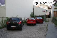 [P03] Parcarea din spatele hotelului, închisă cu o poartă cu lacăt » foto by Costi
 - 
<span class="allrVoted glyphicon glyphicon-heart hidden" id="av164317"></span>
<a class="m-l-10 hidden" id="sv164317" onclick="voting_Foto_DelVot(,164317,8029)" role="button">șterge vot <span class="glyphicon glyphicon-remove"></span></a>
<a id="v9164317" class=" c-red"  onclick="voting_Foto_SetVot(164317)" role="button"><span class="glyphicon glyphicon-heart-empty"></span> <b>LIKE</b> = Votează poza</a> <img class="hidden"  id="f164317W9" src="/imagini/loader.gif" border="0" /><span class="AjErrMes hidden" id="e164317ErM"></span>
