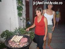 [P18] Vila Aimee - Fetele noastre aveau grija de gratar, cat noi ne cinsteam ca baietii. » foto by Horia
 - 
<span class="allrVoted glyphicon glyphicon-heart hidden" id="av164404"></span>
<a class="m-l-10 hidden" id="sv164404" onclick="voting_Foto_DelVot(,164404,8032)" role="button">șterge vot <span class="glyphicon glyphicon-remove"></span></a>
<a id="v9164404" class=" c-red"  onclick="voting_Foto_SetVot(164404)" role="button"><span class="glyphicon glyphicon-heart-empty"></span> <b>LIKE</b> = Votează poza</a> <img class="hidden"  id="f164404W9" src="/imagini/loader.gif" border="0" /><span class="AjErrMes hidden" id="e164404ErM"></span>