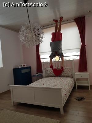 [P28] Ters Villa Side – în dormitor » foto by nicole33
 - 
<span class="allrVoted glyphicon glyphicon-heart hidden" id="av1496676"></span>
<a class="m-l-10 hidden" id="sv1496676" onclick="voting_Foto_DelVot(,1496676,8053)" role="button">șterge vot <span class="glyphicon glyphicon-remove"></span></a>
<a id="v91496676" class=" c-red"  onclick="voting_Foto_SetVot(1496676)" role="button"><span class="glyphicon glyphicon-heart-empty"></span> <b>LIKE</b> = Votează poza</a> <img class="hidden"  id="f1496676W9" src="/imagini/loader.gif" border="0" /><span class="AjErrMes hidden" id="e1496676ErM"></span>