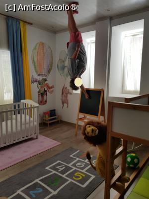 [P40] Ters Villa Side – în camera copiilor, desenând pe tablă » foto by nicole33
 - 
<span class="allrVoted glyphicon glyphicon-heart hidden" id="av1496688"></span>
<a class="m-l-10 hidden" id="sv1496688" onclick="voting_Foto_DelVot(,1496688,8053)" role="button">șterge vot <span class="glyphicon glyphicon-remove"></span></a>
<a id="v91496688" class=" c-red"  onclick="voting_Foto_SetVot(1496688)" role="button"><span class="glyphicon glyphicon-heart-empty"></span> <b>LIKE</b> = Votează poza</a> <img class="hidden"  id="f1496688W9" src="/imagini/loader.gif" border="0" /><span class="AjErrMes hidden" id="e1496688ErM"></span>